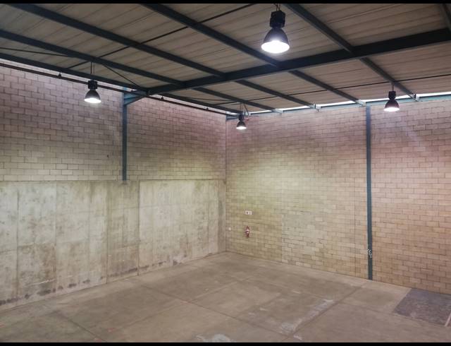 759M² WAREHOUSE TO LET IN LINBRO PARK